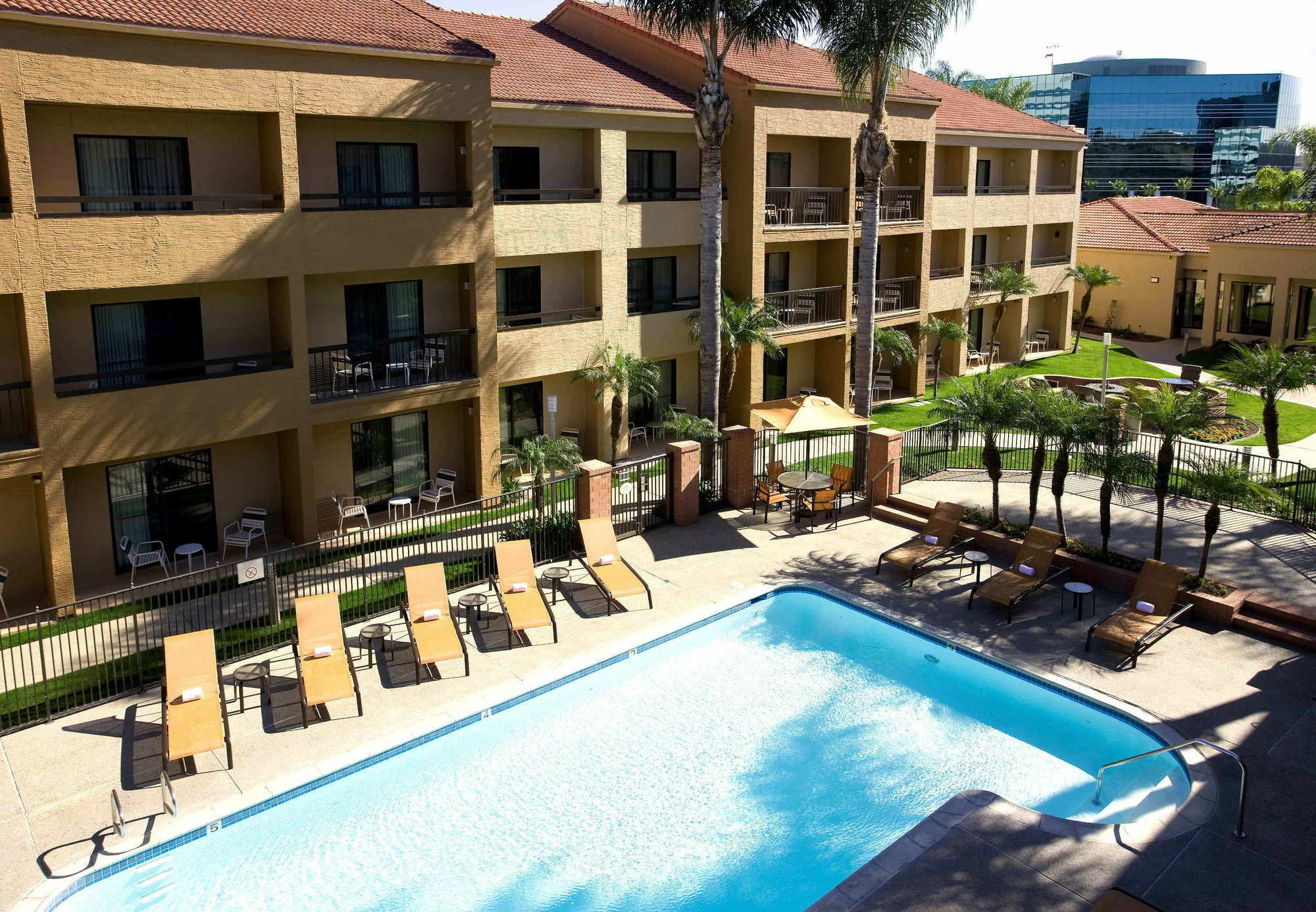Courtyard By Marriott San Diego Sorrento Valley Eksteriør bilde